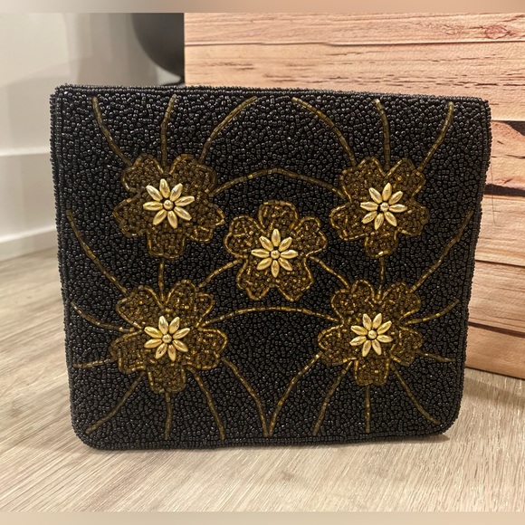 VINTAGE Small Black and Gold Beaded Purse - Picture 2 of 8